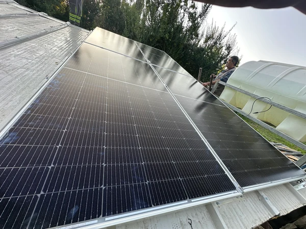 Sera İşletmesinde 3 kW Şebekeden Bağımsız Sistem