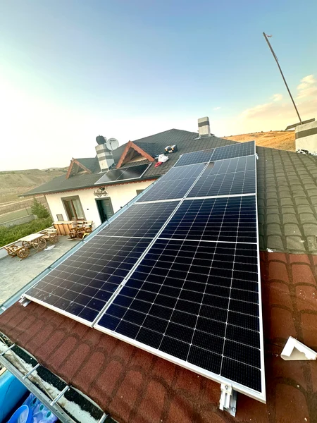 Konut Çatısında 6,2 kW Şebekeden Bağımsız Sistem — 3