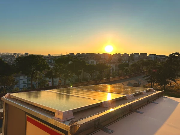 Mobil Satış Aracına Araç Üstü Solar Sistem — 5