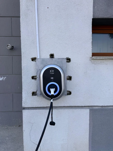 Konut Otoparkına Elektrikli Araç Şarj İstasyonu — 2