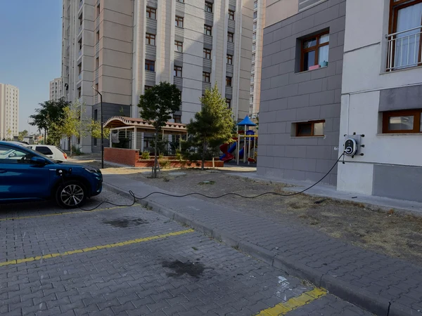 Konut Otoparkına Elektrikli Araç Şarj İstasyonu