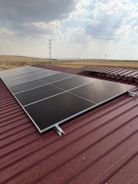 Süt Çiftliğinde 11 kW Şebekeden Bağımsız Sistem — 4